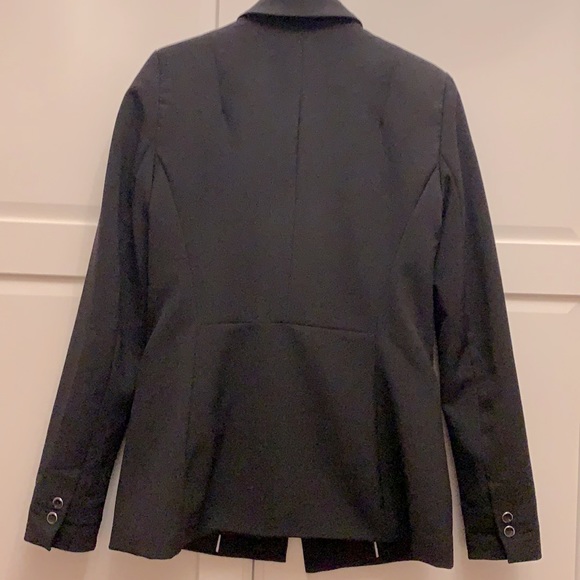 Black Boyfriend Style Blazer - Picture 4 of 6